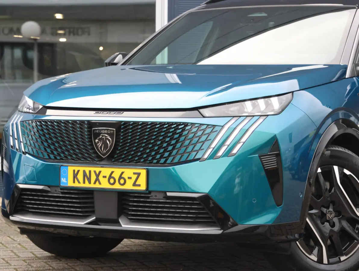 GT 73 kWh 7p 8 jaar garantie! | Alcantara | Stoel/stuur verwarming | Camera | 7-persoons | Keyless | 19" LMV