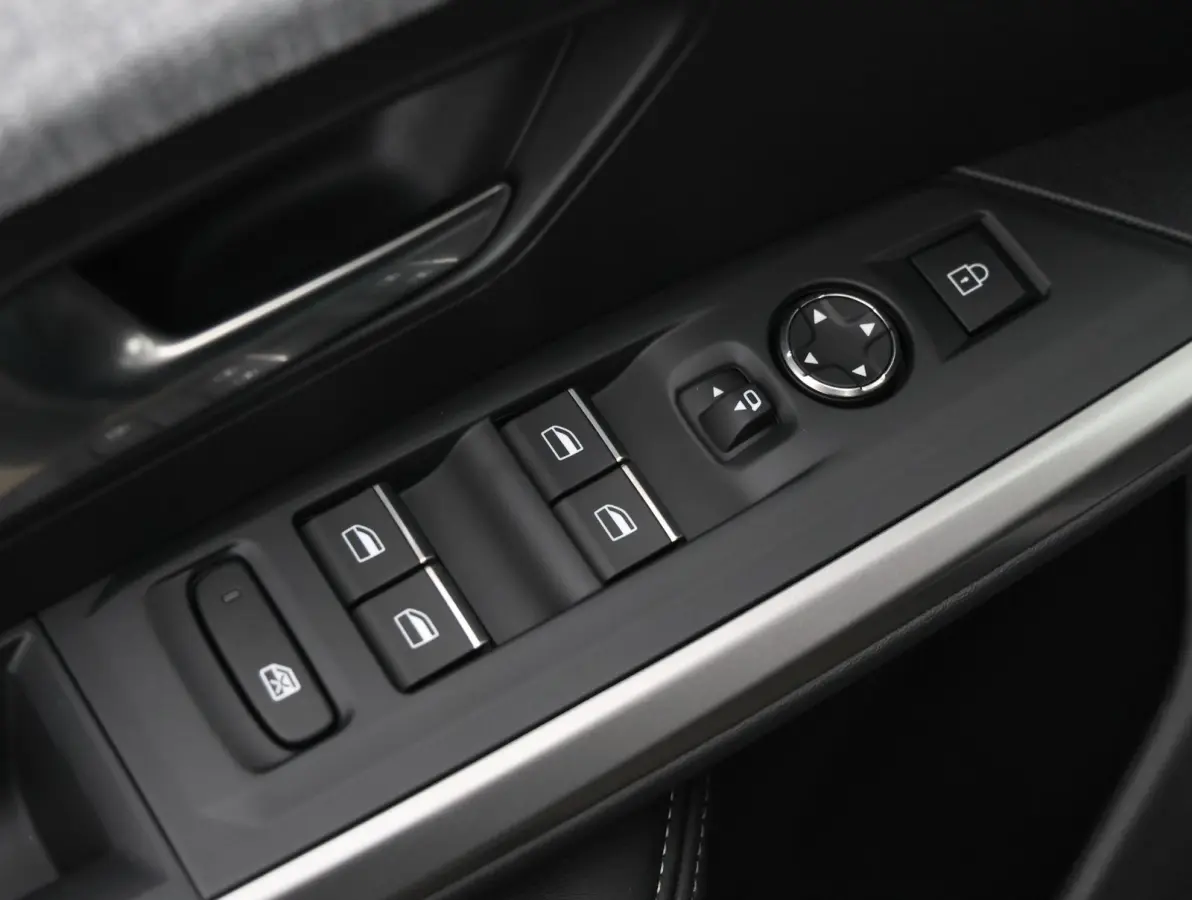 GT 73 kWh 7p 8 jaar garantie! | Alcantara | Stoel/stuur verwarming | Camera | 7-persoons | Keyless | 19" LMV