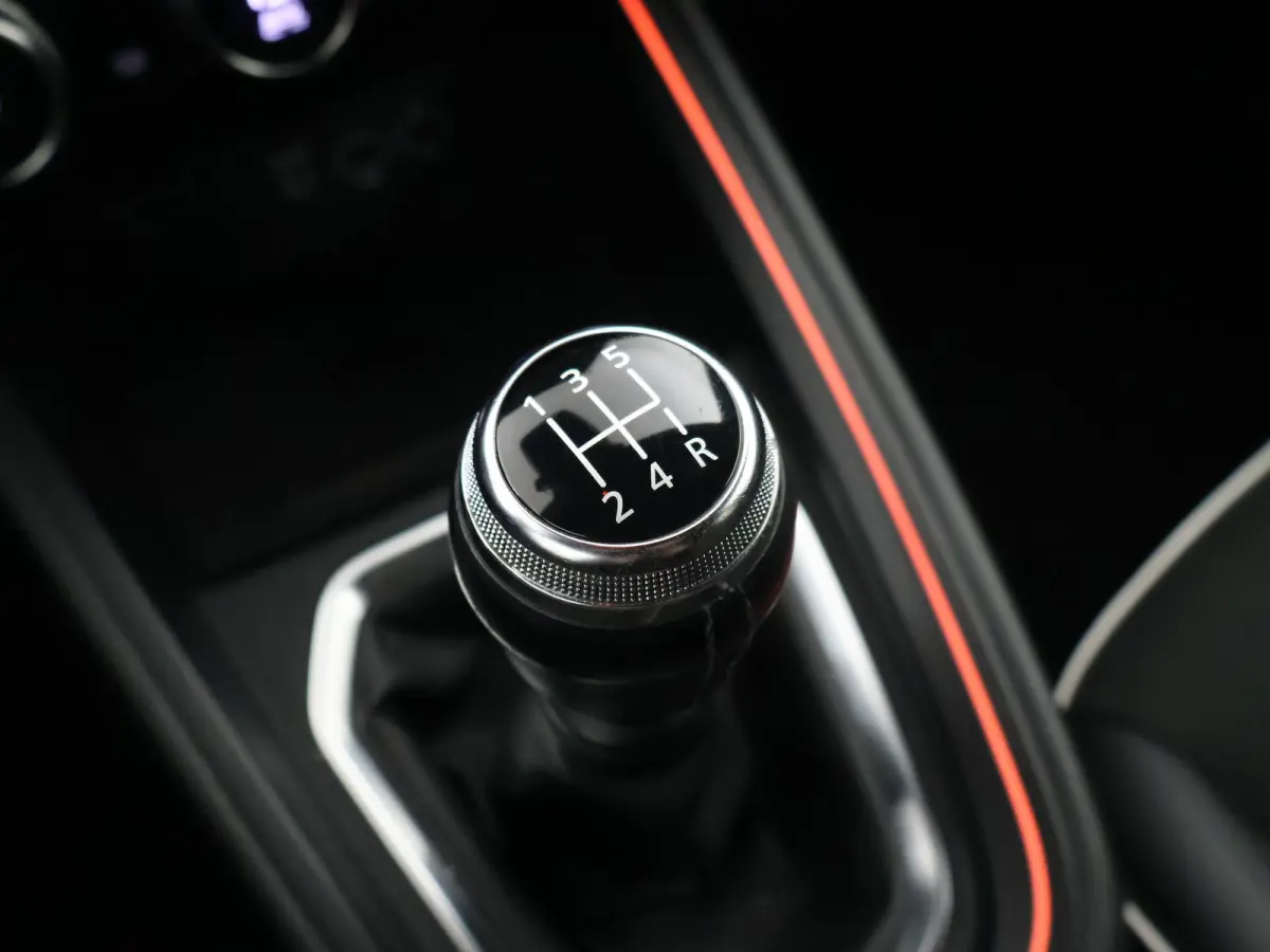 1.0 TCe INTENS + GROOT SCHERM NAVIGATIE | CAMERA | SFEERVERLICHTING | APPLE CARPLAY | LED