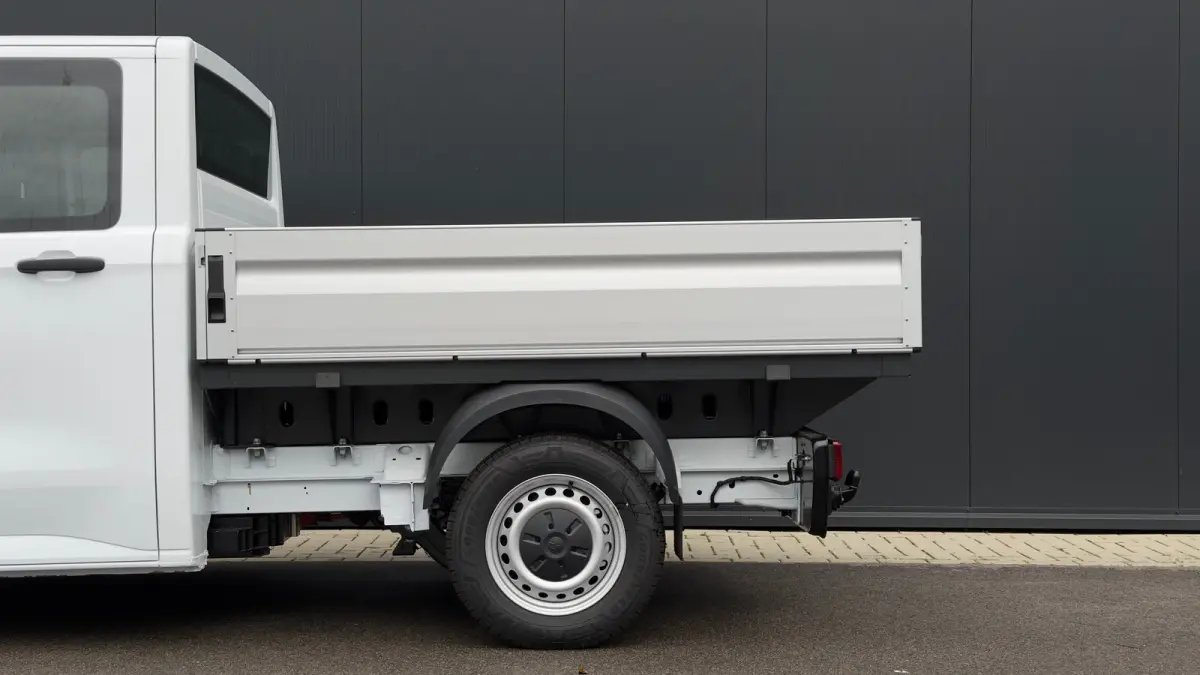 e-Transporter Pritsche | Trekhaaak | Pick-Up | 6 persoons | Camera | 4 Sezoenen banden