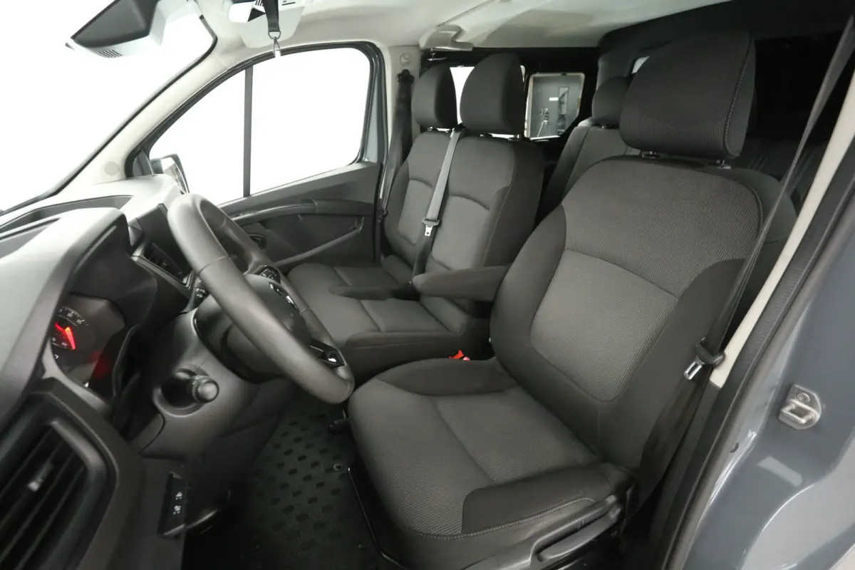 2.0 dCi 150PK L2H1 | DC | 6 Zits | Automaat | Airco | Cruise | Trekhaak | Parkeersens. | LED