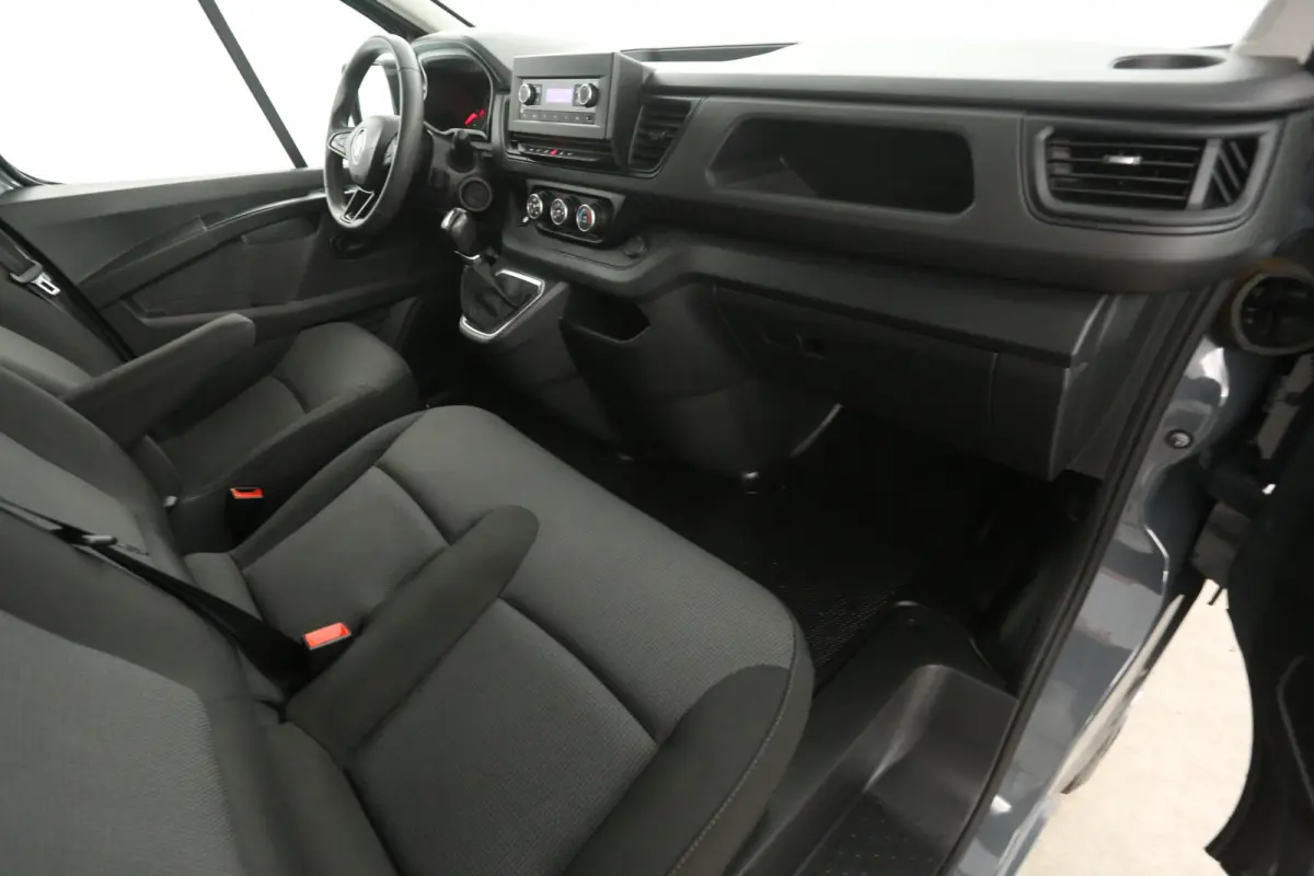 2.0 dCi 150PK L2H1 | DC | 6 Zits | Automaat | Airco | Cruise | Trekhaak | Parkeersens. | LED