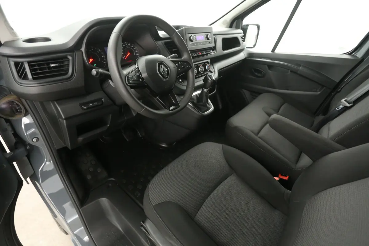 2.0 dCi 150PK L2H1 | DC | 6 Zits | Automaat | Airco | Cruise | Trekhaak | Parkeersens. | LED
