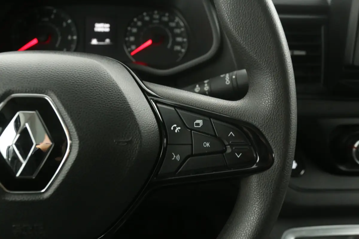 2.0 dCi 150PK L2H1 | DC | 6 Zits | Automaat | Airco | Cruise | Trekhaak | Parkeersens. | LED
