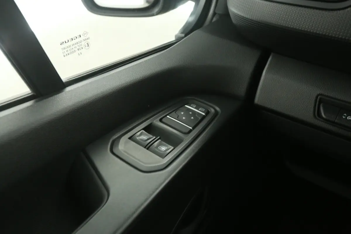 2.0 dCi 150PK L2H1 | DC | 6 Zits | Automaat | Airco | Cruise | Trekhaak | Parkeersens. | LED