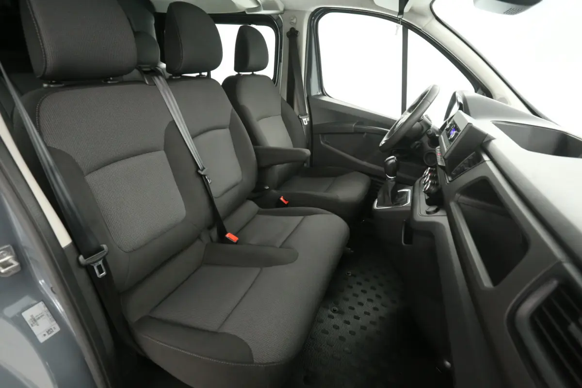 2.0 dCi 150PK L2H1 | DC | 6 Zits | Automaat | Airco | Cruise | Trekhaak | Parkeersens. | LED