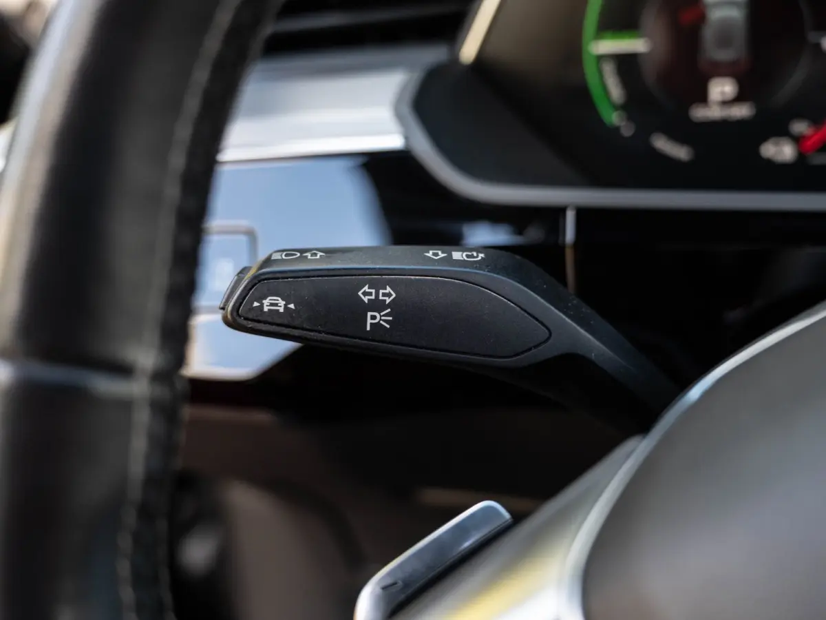 E-tron 50 quattro Launch edition Black 71 kWh Pano/Camera/Matrix
