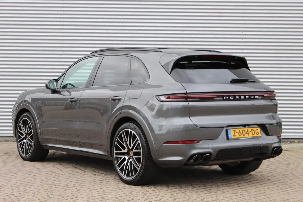 3.0 E-Hybrid/Sport Chrono/Pano/Trekhaak/Bose