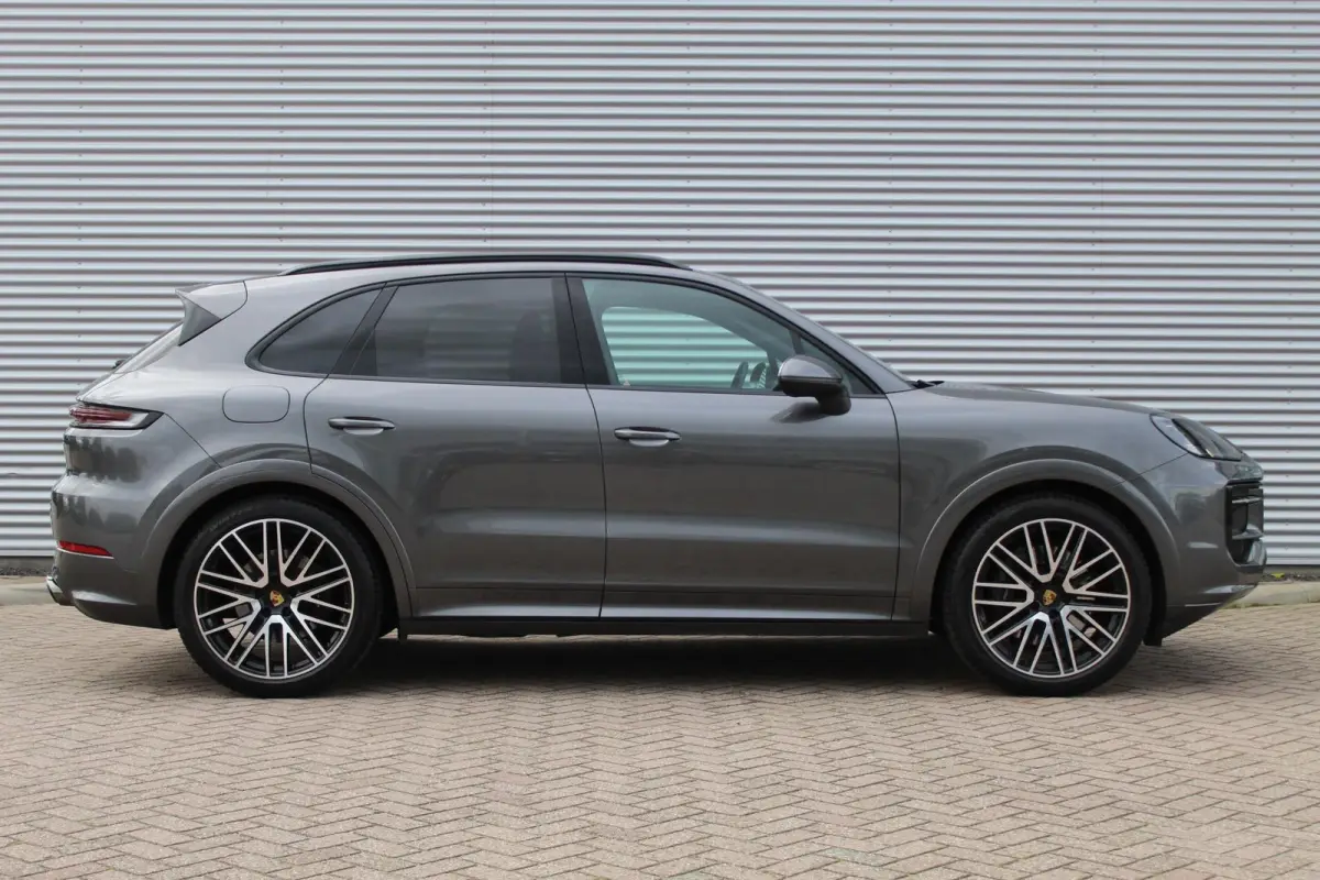 3.0 E-Hybrid/Sport Chrono/Pano/Trekhaak/Bose