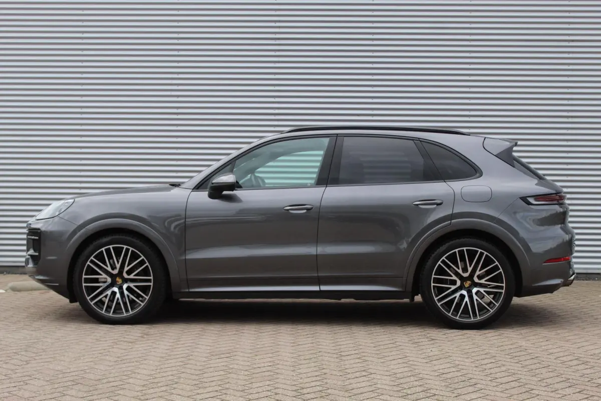 3.0 E-Hybrid/Sport Chrono/Pano/Trekhaak/Bose