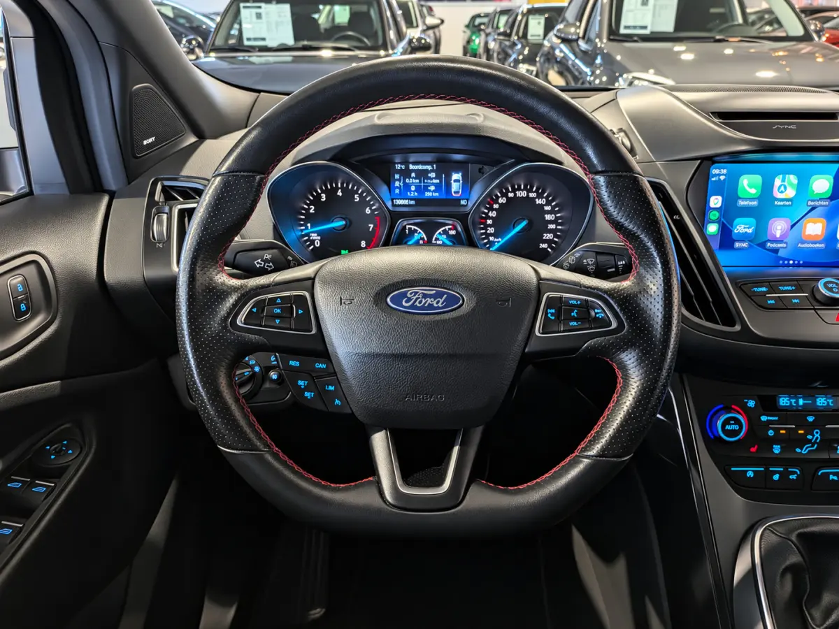 1.5 EcoBoost ST Line Panoramadak, Airco, Cruise Control, Trekhaak, Stuurbekrachtiging