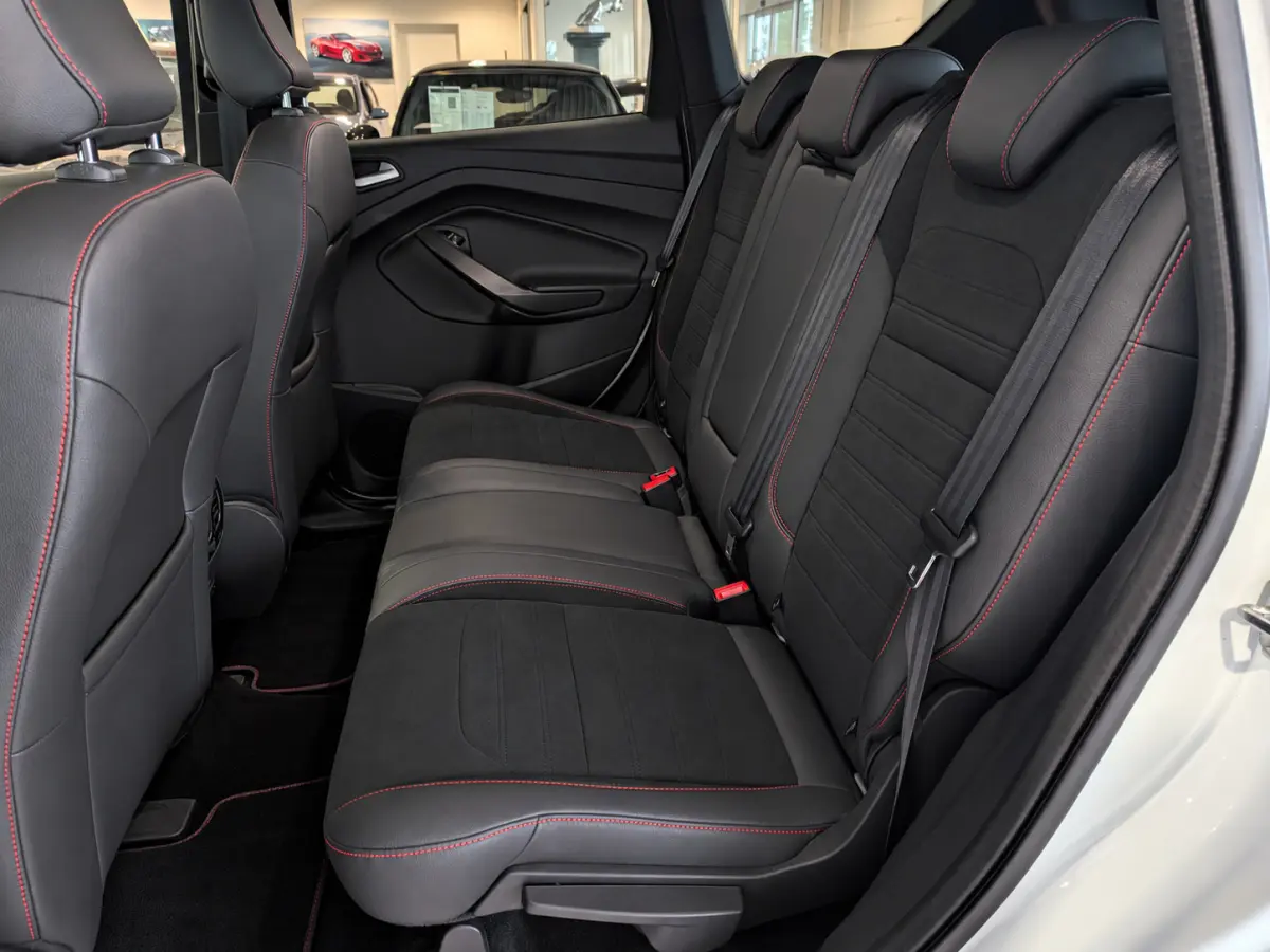 1.5 EcoBoost ST Line Panoramadak, Airco, Cruise Control, Trekhaak, Stuurbekrachtiging