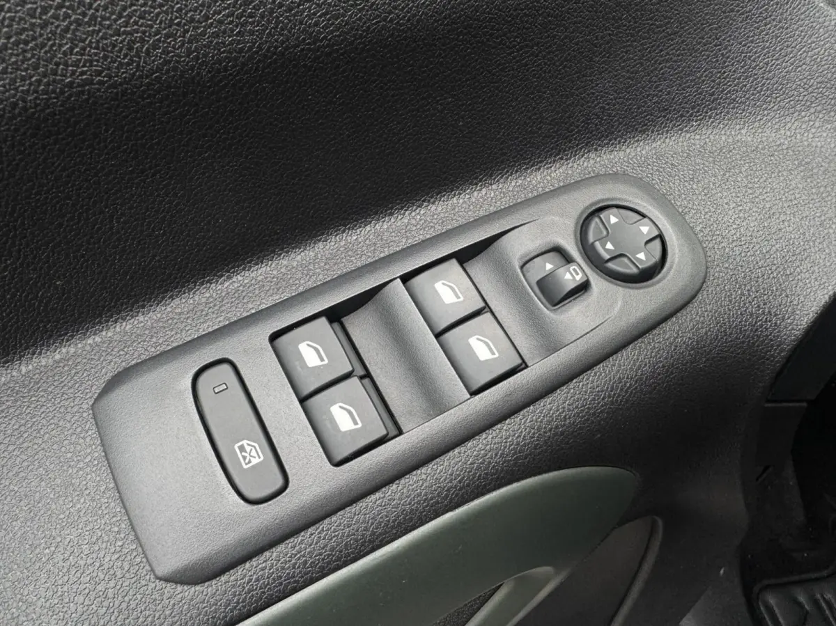 XL 1.2 PureTech Shine|XTR|AUT|Camera|Cruise|Navi|Carplay|HUD|Keyless|