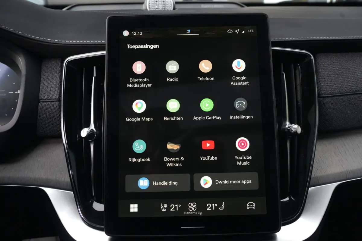 2.0 T8 FACELIFT Plug-in hybrid AWD Ultra Dark | 455 PK | Panoramadak | Bowers & Wilkins | Luchtvering | Trekhaak | Volvo XC90 2.0 T8 FACELIFT Plug-in hybrid AWD Ultra Dark met 2.0 liter 4-ci