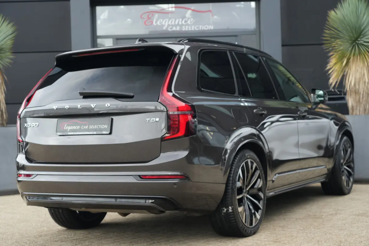 2.0 T8 FACELIFT Plug-in hybrid AWD Ultra Dark | 455 PK | Panoramadak | Bowers & Wilkins | Luchtvering | Trekhaak | Volvo XC90 2.0 T8 FACELIFT Plug-in hybrid AWD Ultra Dark met 2.0 liter 4-ci
