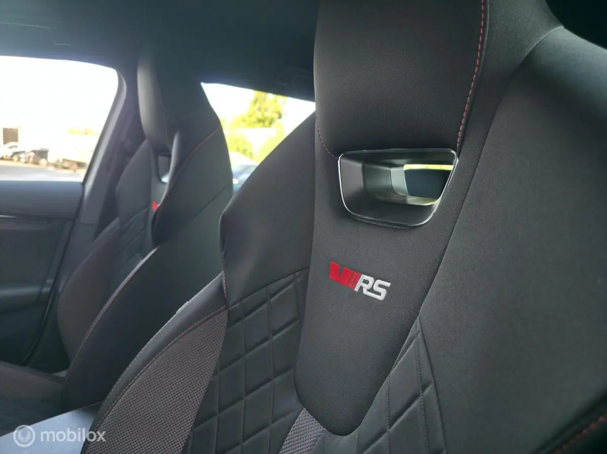1.4 TSI RS iV PHEV / Carplay / Side ass