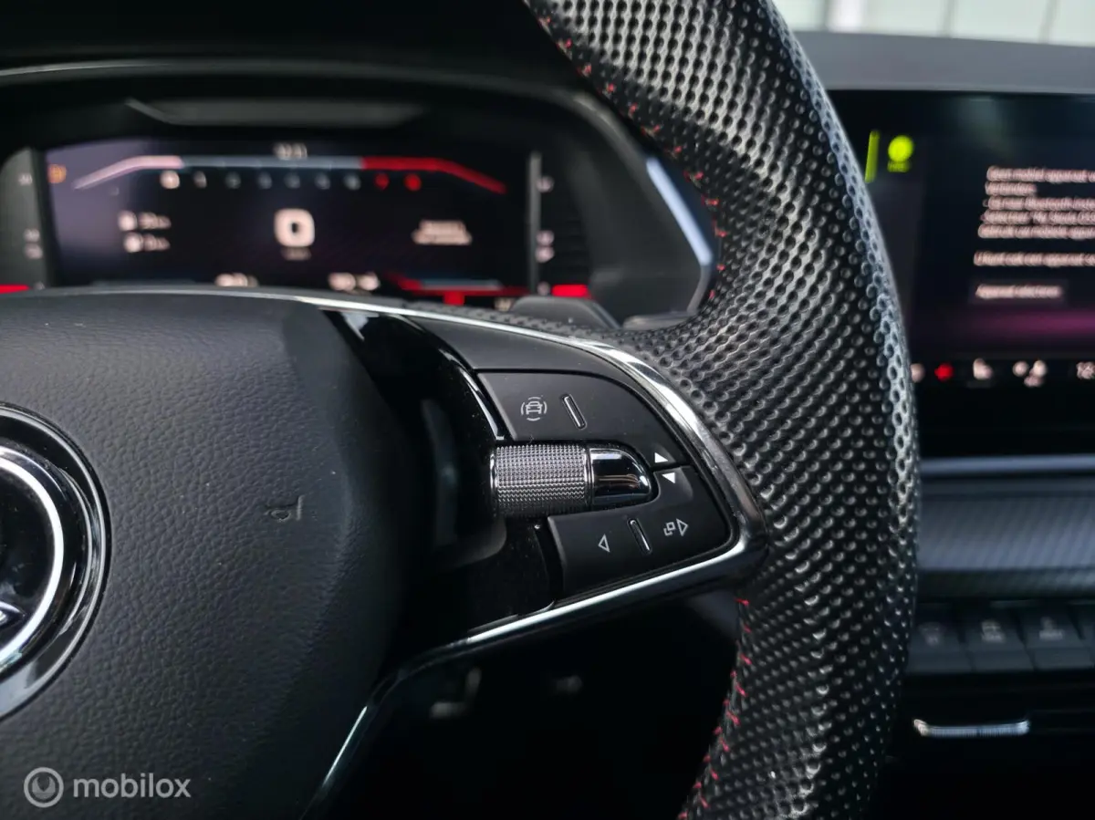 1.4 TSI RS iV PHEV / Carplay / Side ass