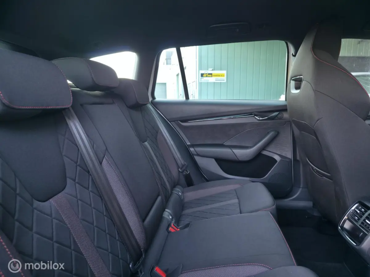 1.4 TSI RS iV PHEV / Carplay / Side ass