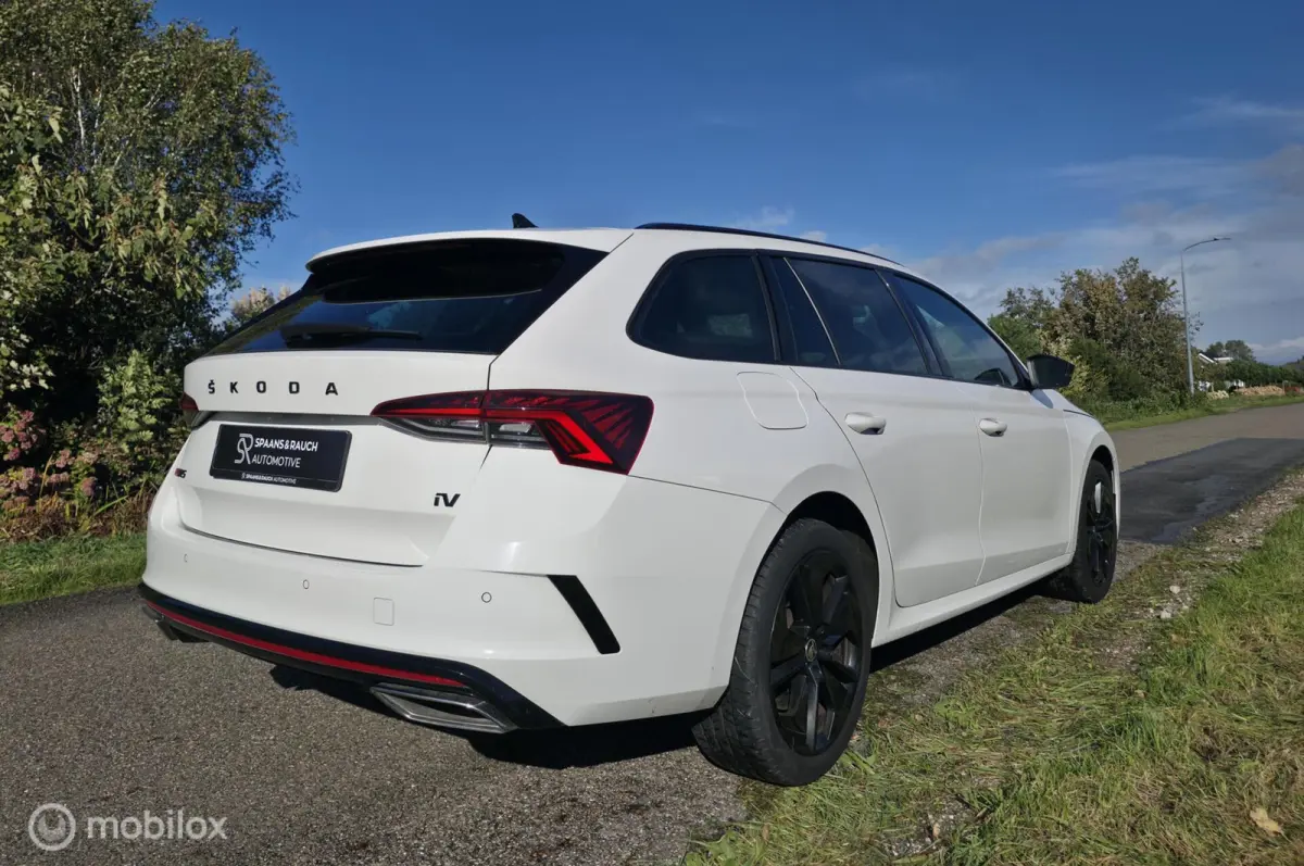 1.4 TSI RS iV PHEV / Carplay / Side ass