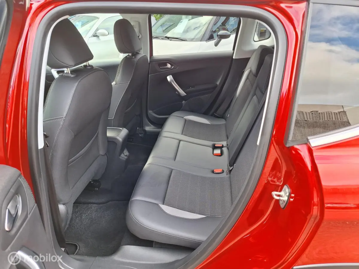 1.2 PURETECH ALLURE AUTOMAAT • 1e Eigenaar •