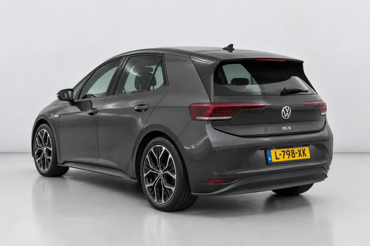 Life 58 kWh 91% FASE 3 STOEL VR PDC VOOR EN ACHTER