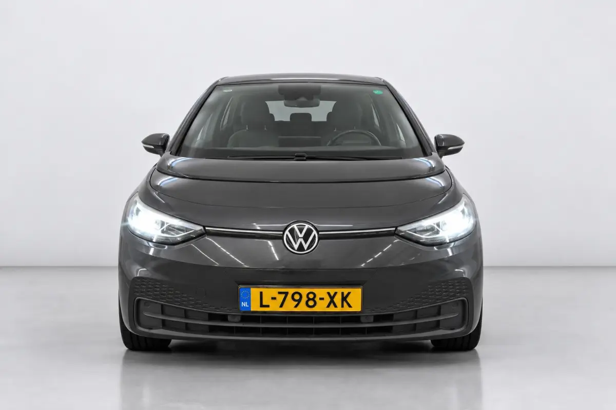 Life 58 kWh 91% FASE 3 STOEL VR PDC VOOR EN ACHTER