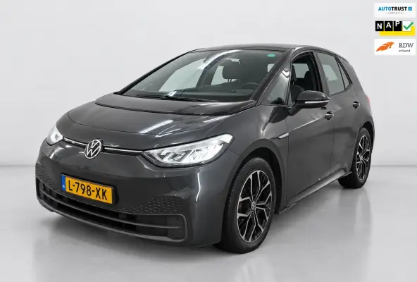 Life 58 kWh 91% FASE 3 STOEL VR PDC VOOR EN ACHTER