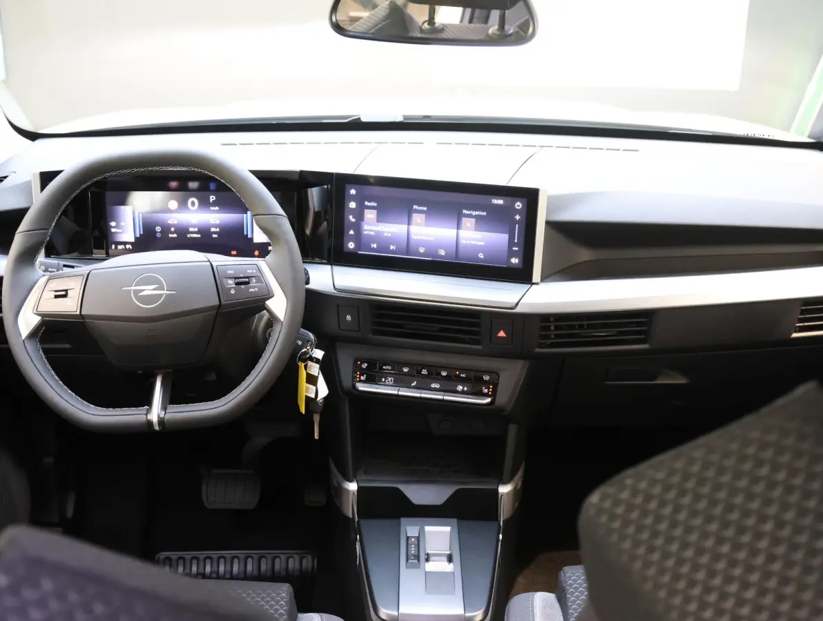 1.2 Turbo Hybrid GS | Navigatie | Apple Carplay/Android Auto | voorstoelen verwarmd | verwarmde voorruit