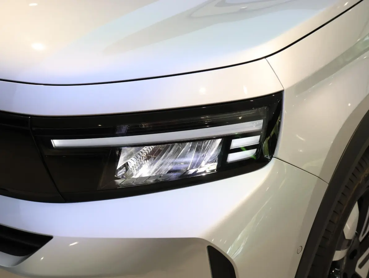 1.2 Turbo Hybrid GS | Navigatie | Apple Carplay/Android Auto | voorstoelen verwarmd | verwarmde voorruit