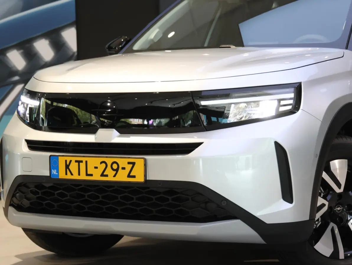 1.2 Turbo Hybrid GS | Navigatie | Apple Carplay/Android Auto | voorstoelen verwarmd | verwarmde voorruit