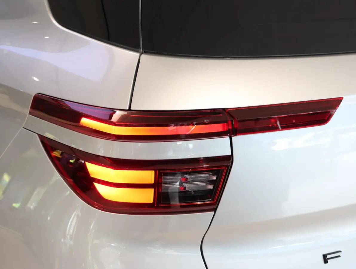 1.2 Turbo Hybrid GS | Navigatie | Apple Carplay/Android Auto | voorstoelen verwarmd | verwarmde voorruit