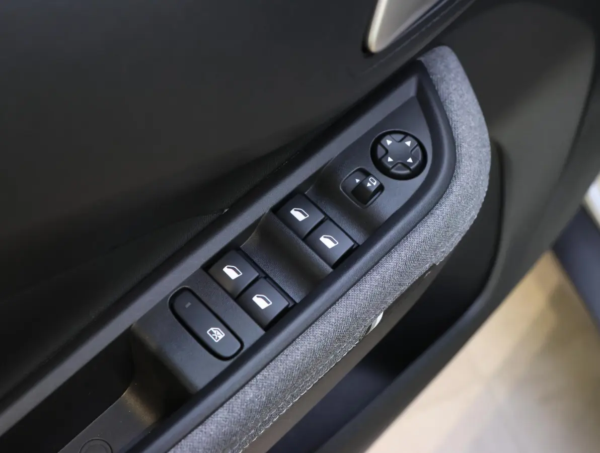 1.2 Turbo Hybrid GS | Navigatie | Apple Carplay/Android Auto | voorstoelen verwarmd | verwarmde voorruit