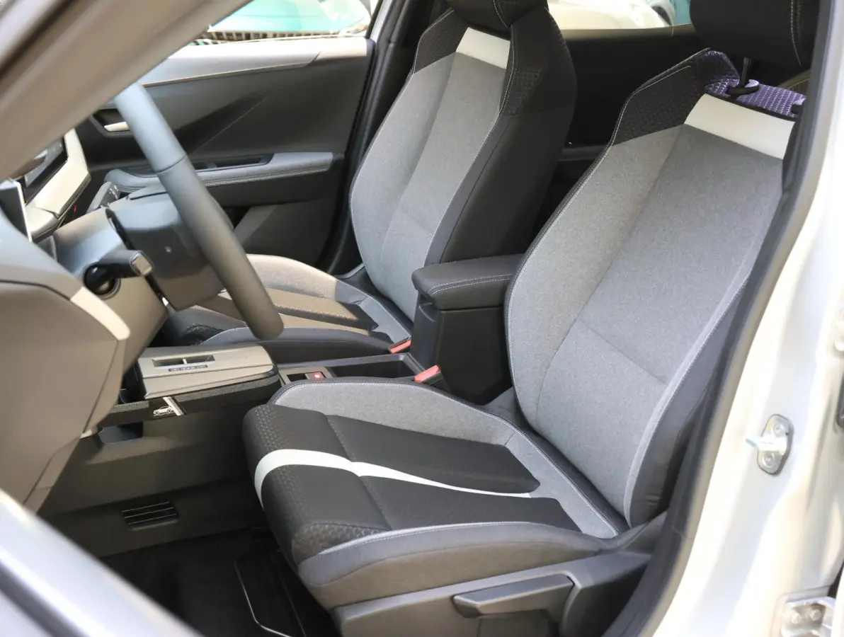 1.2 Turbo Hybrid GS | Navigatie | Apple Carplay/Android Auto | voorstoelen verwarmd | verwarmde voorruit