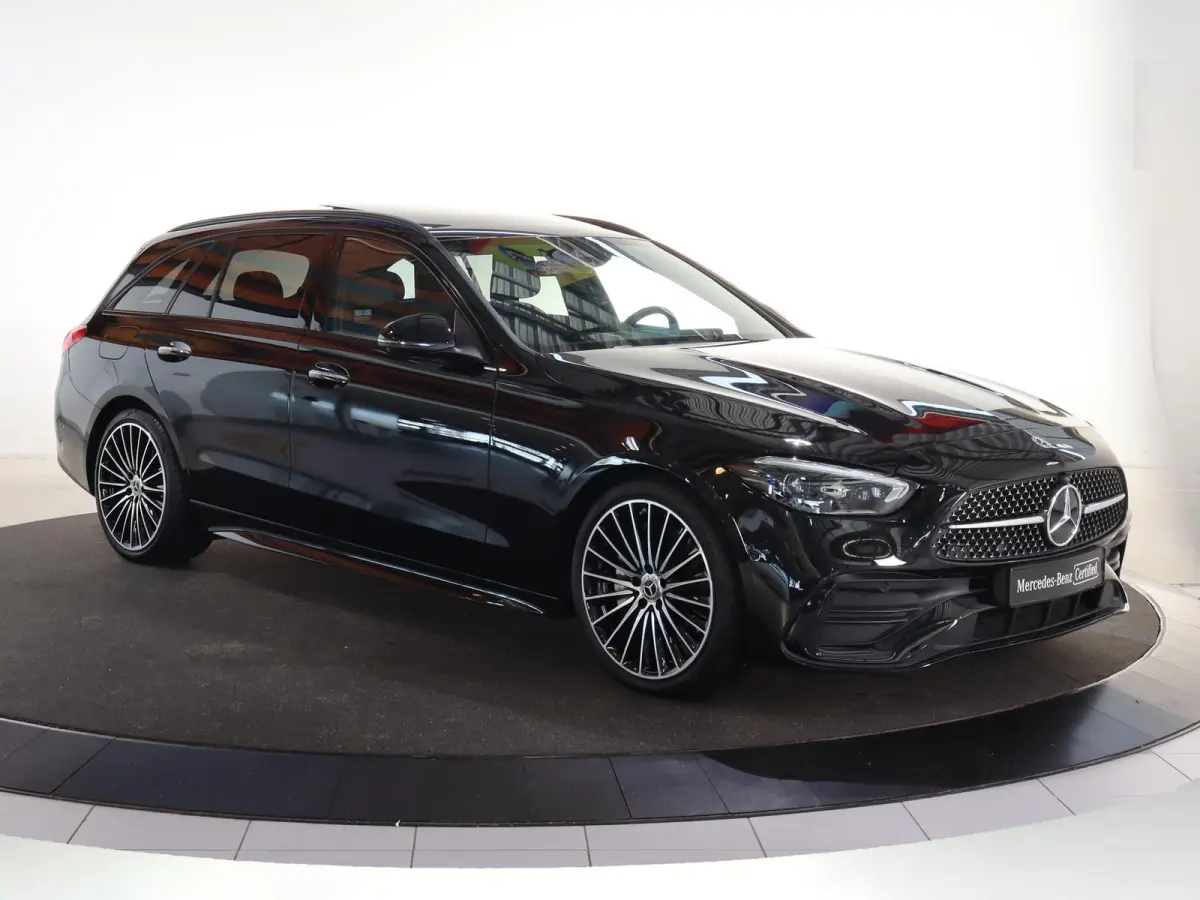 180 Star Edition AMG Line | Panoramaschuifdak | DIGITAL LIGHT  | Nightpakket | Stoelventilatie/-verwarming vooraan | Panoramaschuifdak |