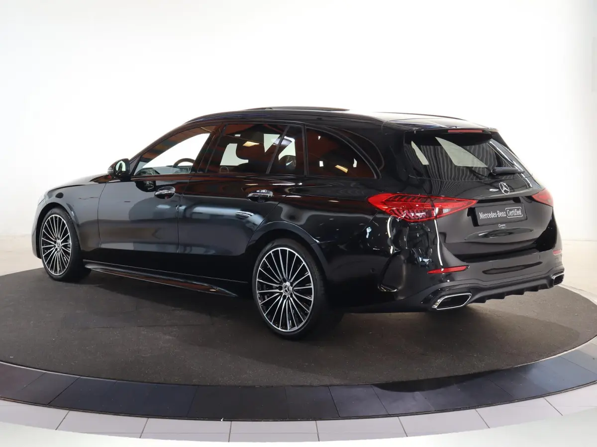 180 Star Edition AMG Line | Panoramaschuifdak | DIGITAL LIGHT  | Nightpakket | Stoelventilatie/-verwarming vooraan | Panoramaschuifdak |