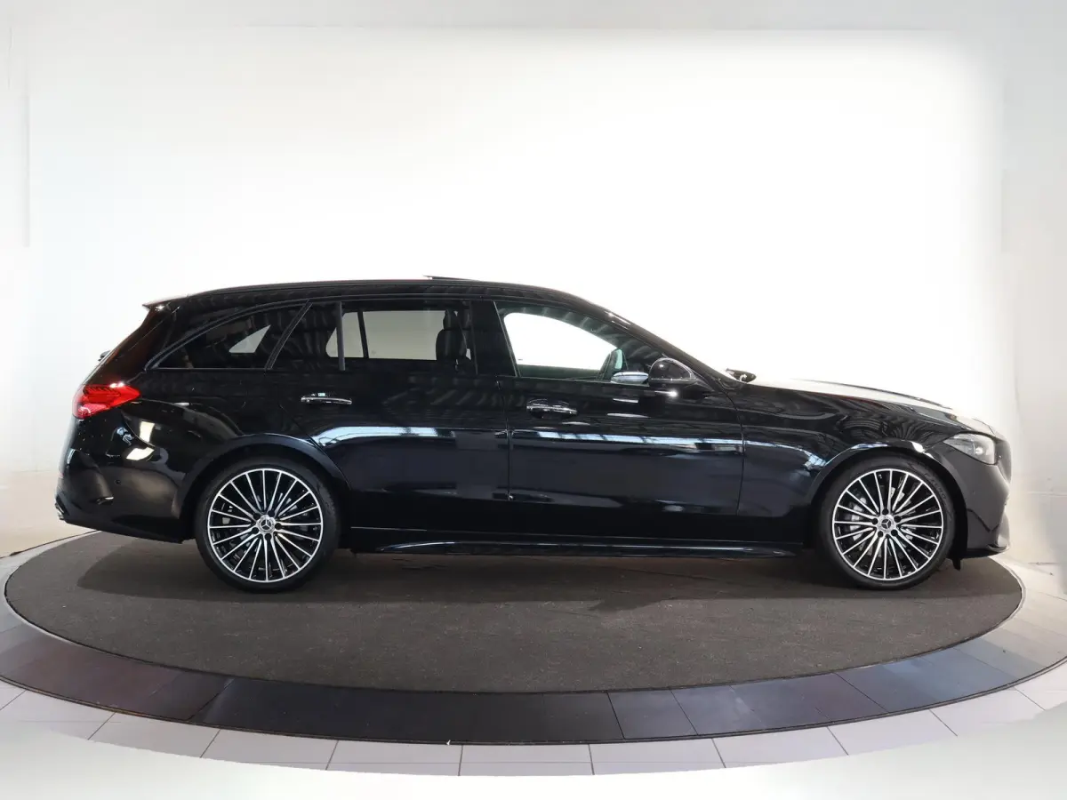 180 Star Edition AMG Line | Panoramaschuifdak | DIGITAL LIGHT  | Nightpakket | Stoelventilatie/-verwarming vooraan | Panoramaschuifdak |