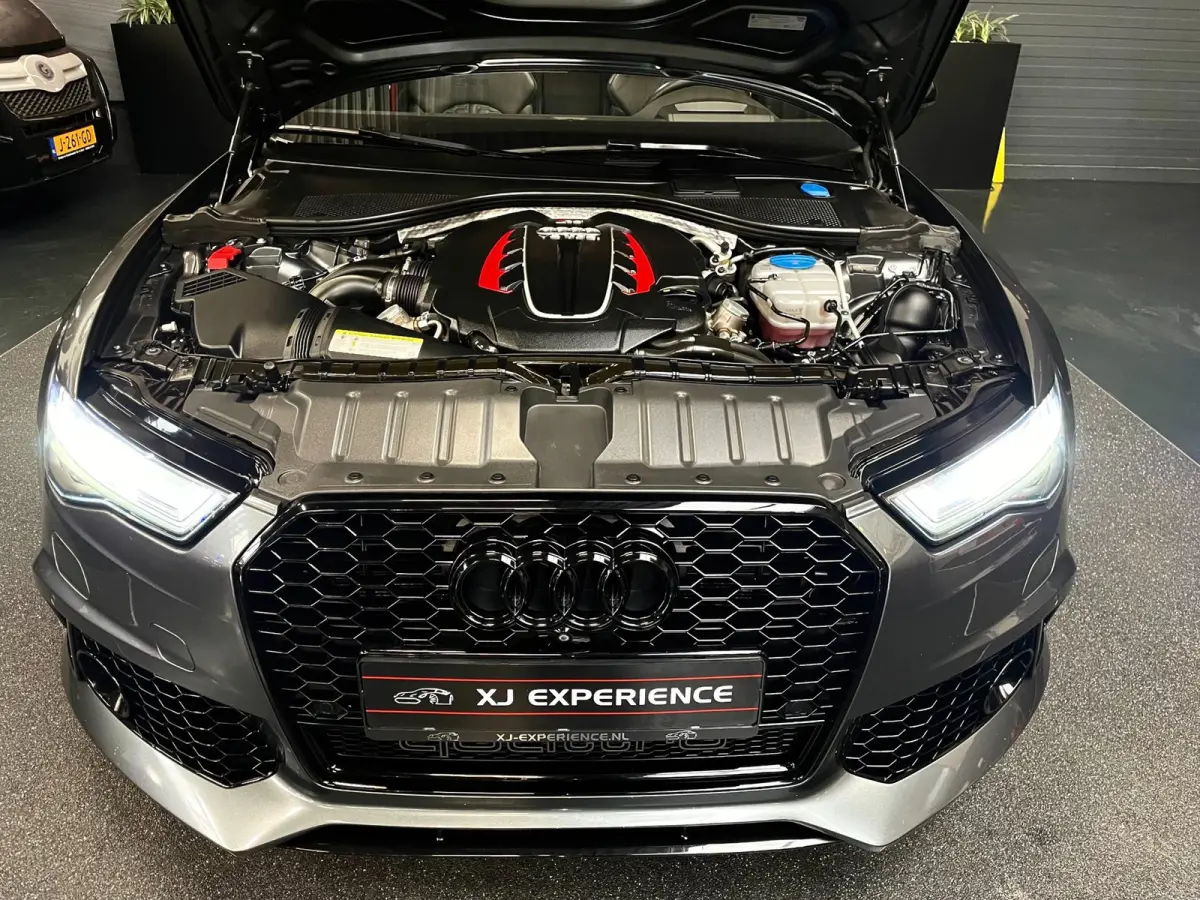4.0 TFSI RS 6 quattro CERAMIC 21" CARBON PANO HUD Milltek Sport