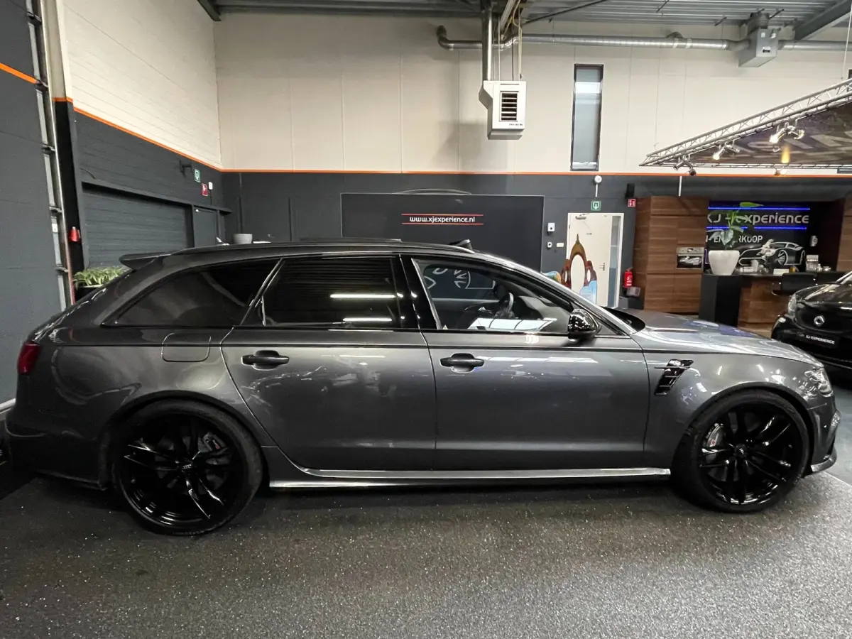 4.0 TFSI RS 6 quattro CERAMIC 21" CARBON PANO HUD Milltek Sport