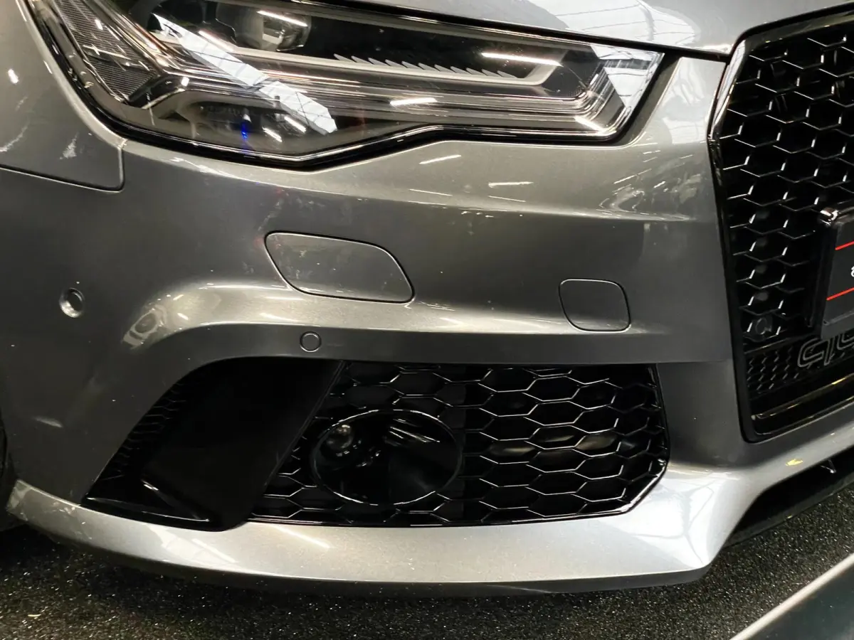 4.0 TFSI RS 6 quattro CERAMIC 21" CARBON PANO HUD Milltek Sport