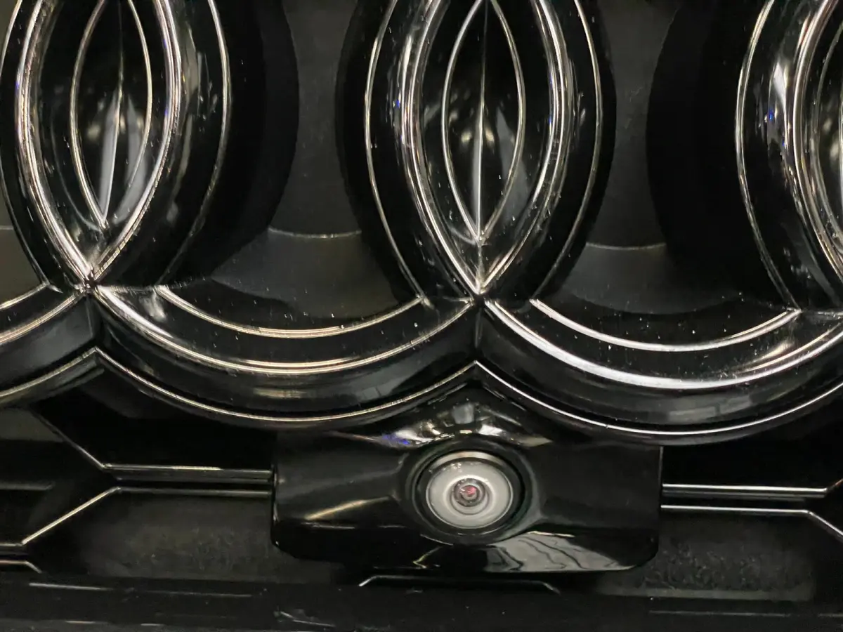 4.0 TFSI RS 6 quattro CERAMIC 21" CARBON PANO HUD Milltek Sport