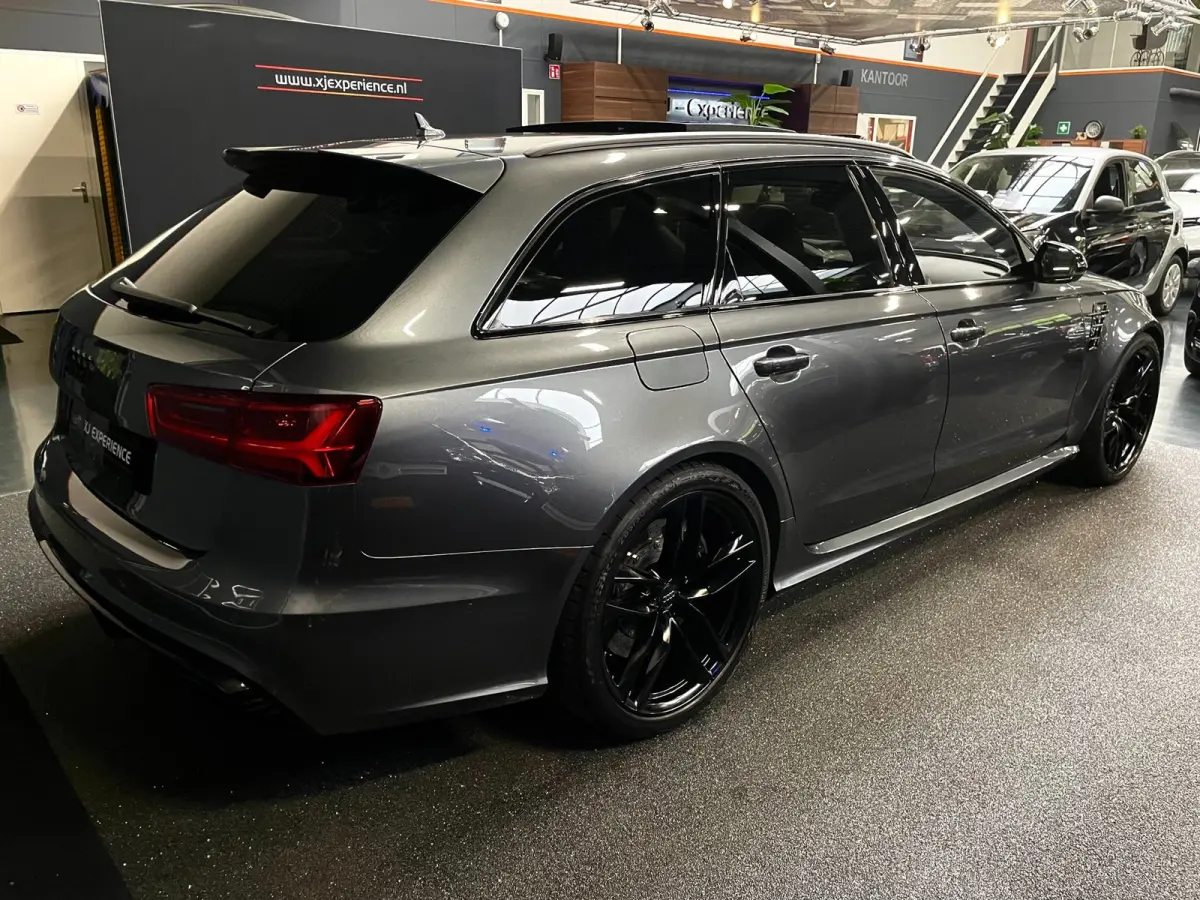 4.0 TFSI RS 6 quattro CERAMIC 21" CARBON PANO HUD Milltek Sport