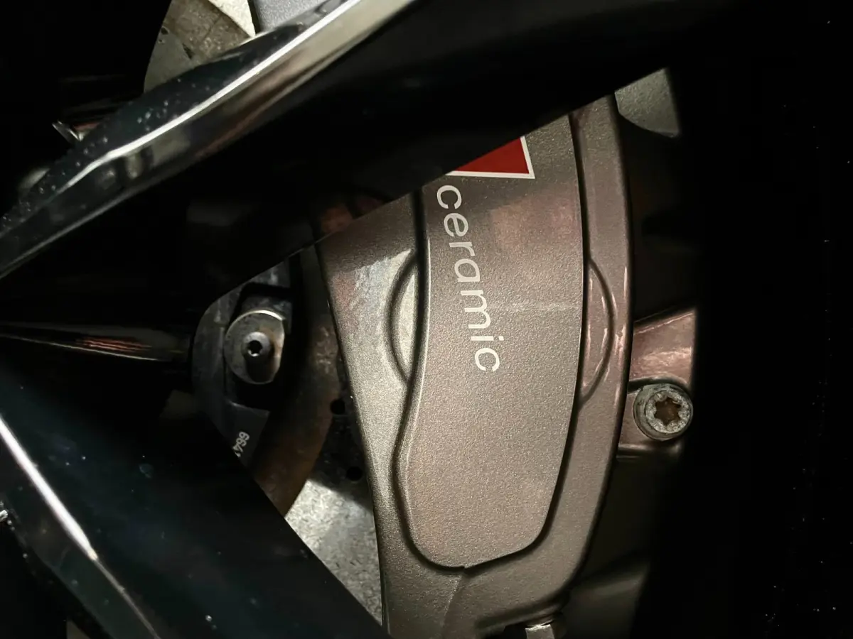 4.0 TFSI RS 6 quattro CERAMIC 21" CARBON PANO HUD Milltek Sport