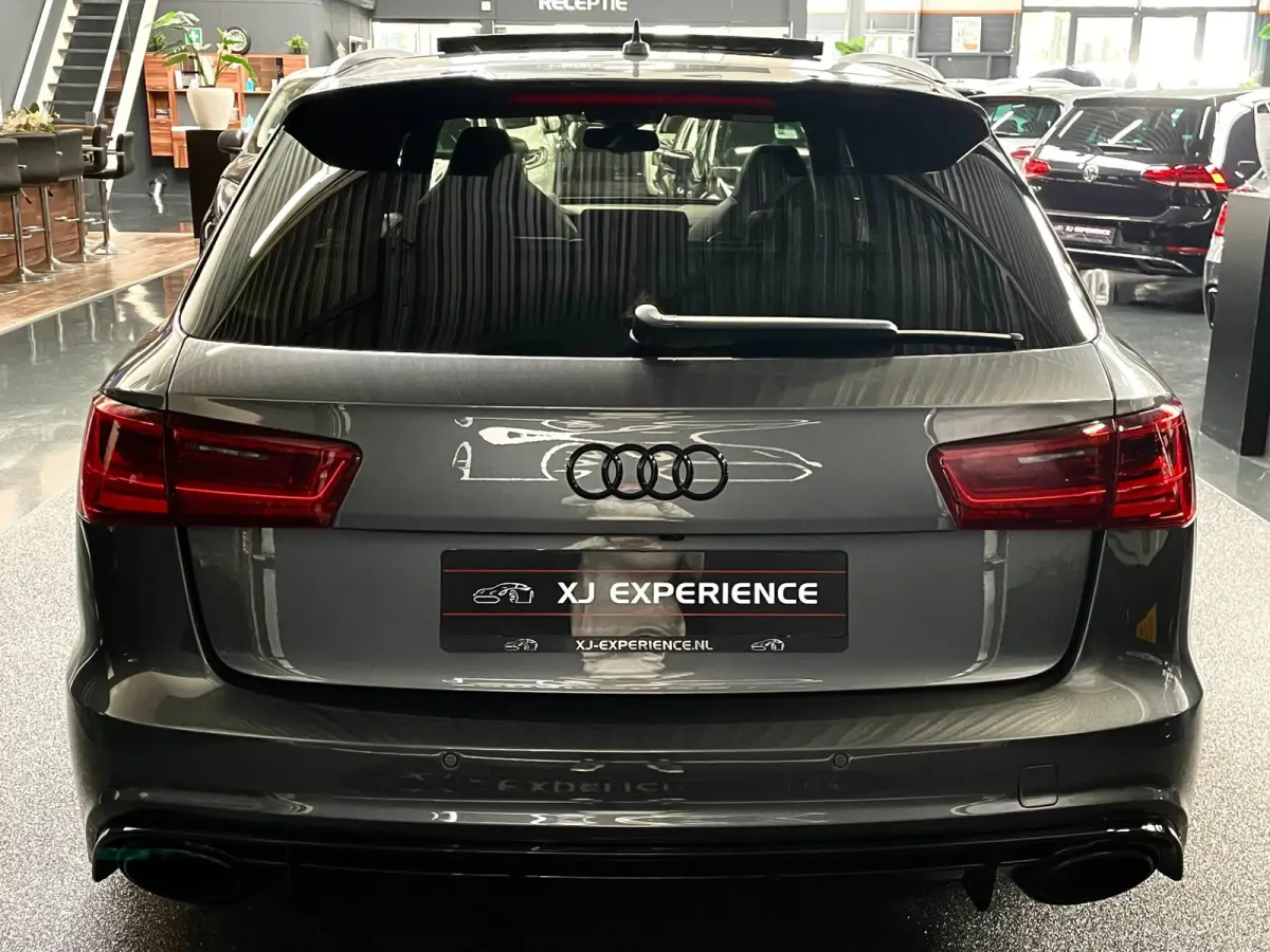 4.0 TFSI RS 6 quattro CERAMIC 21" CARBON PANO HUD Milltek Sport
