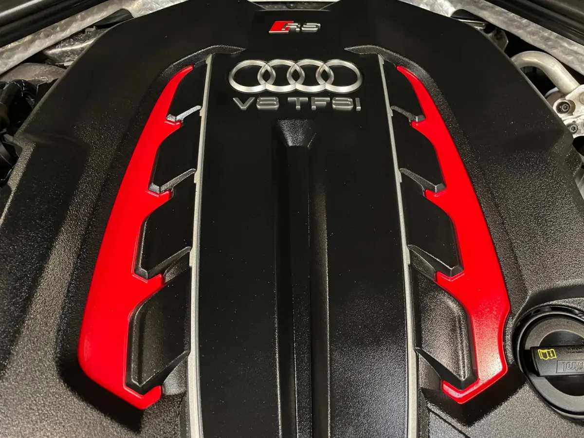 4.0 TFSI RS 6 quattro CERAMIC 21" CARBON PANO HUD Milltek Sport