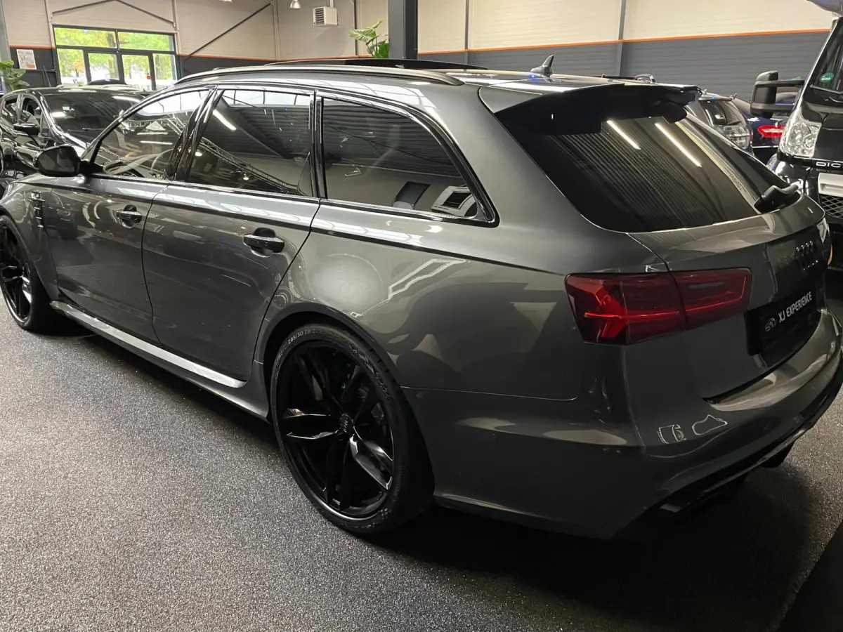 4.0 TFSI RS 6 quattro CERAMIC 21" CARBON PANO HUD Milltek Sport