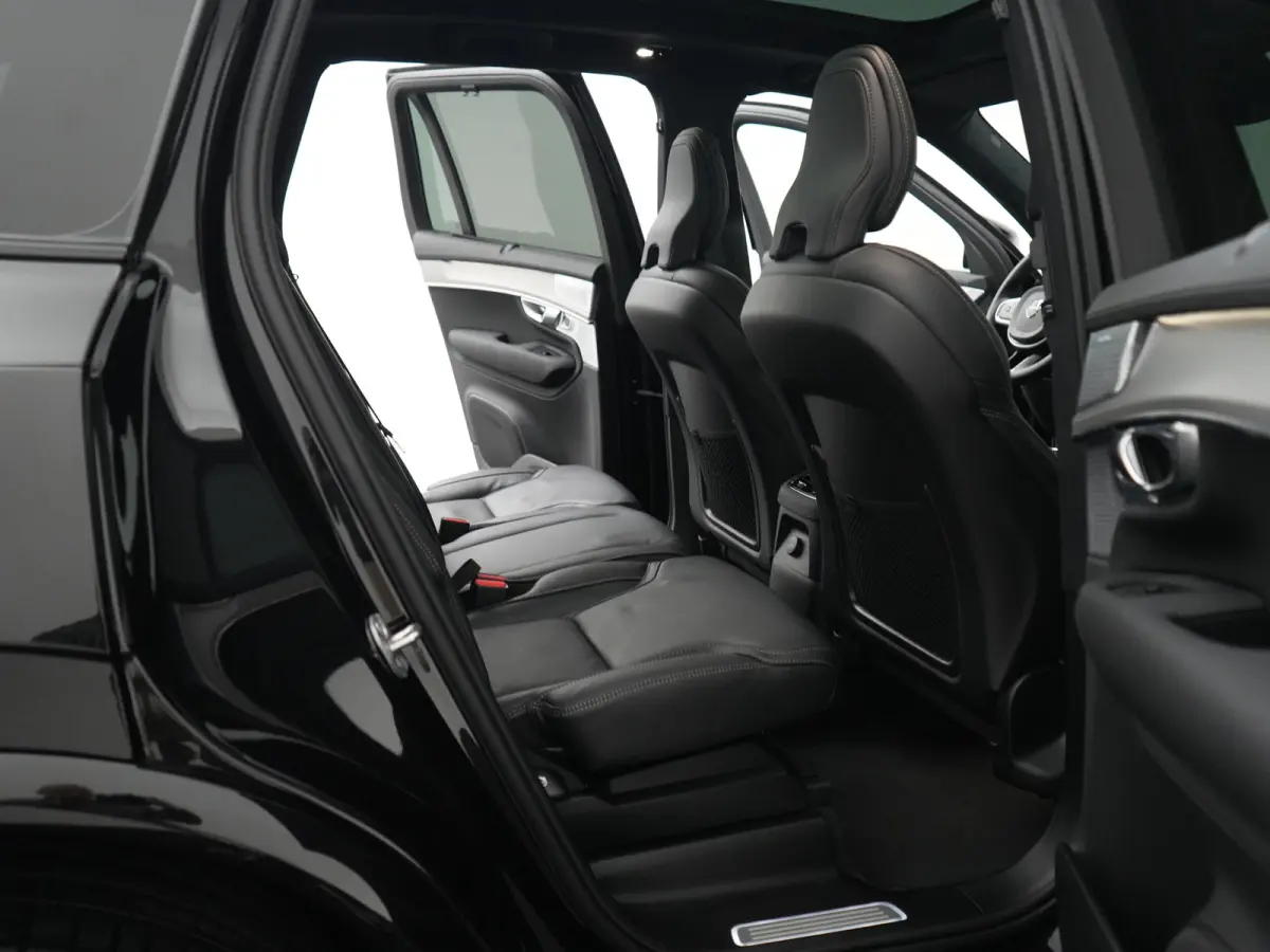 T8 Ultra Black Edition Executive | Luchtvering | Bowers & Wilkins | 360° Camera | Head-Up | Panoramadak | 22"
