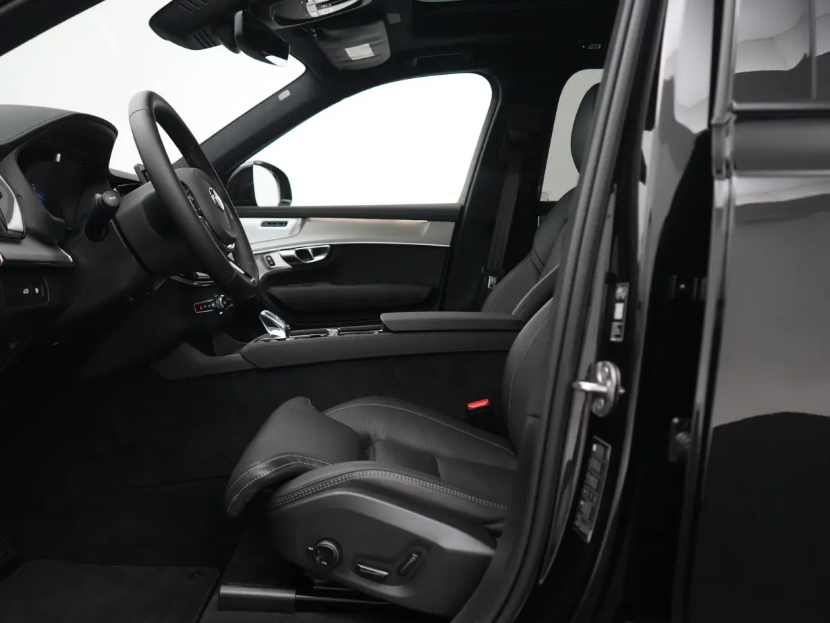 T8 Ultra Black Edition Executive | Luchtvering | Bowers & Wilkins | 360° Camera | Head-Up | Panoramadak | 22"