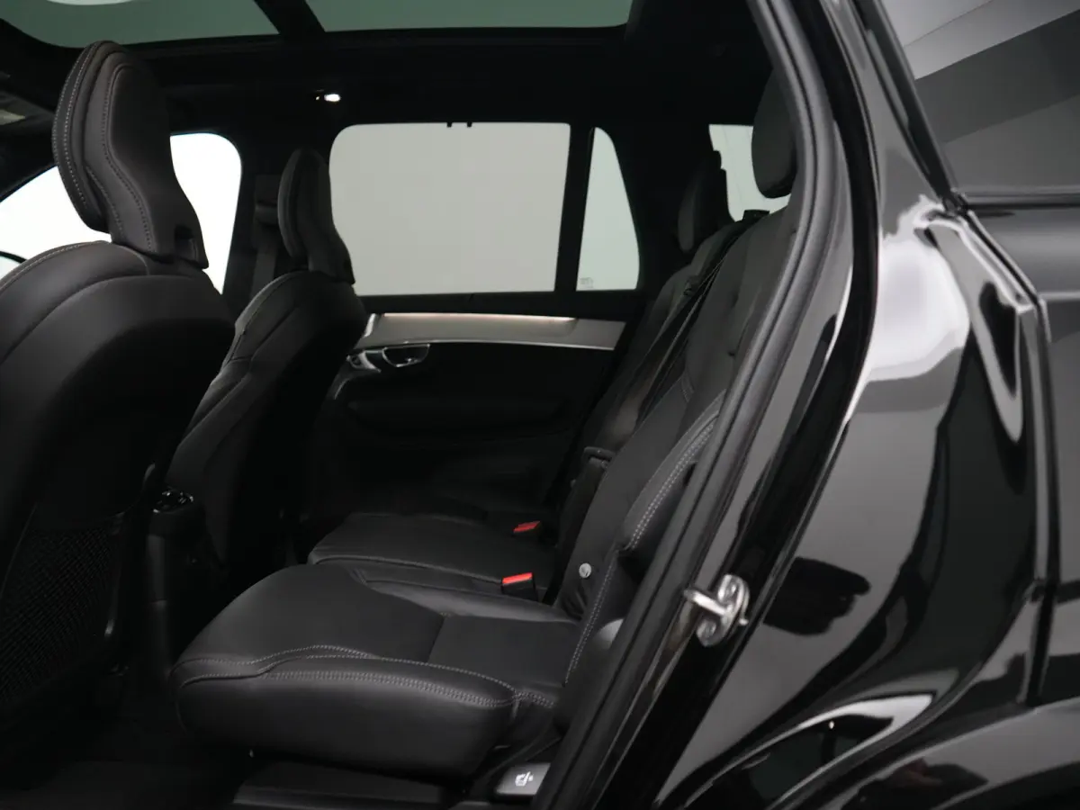 T8 Ultra Black Edition Executive | Luchtvering | Bowers & Wilkins | 360° Camera | Head-Up | Panoramadak | 22"