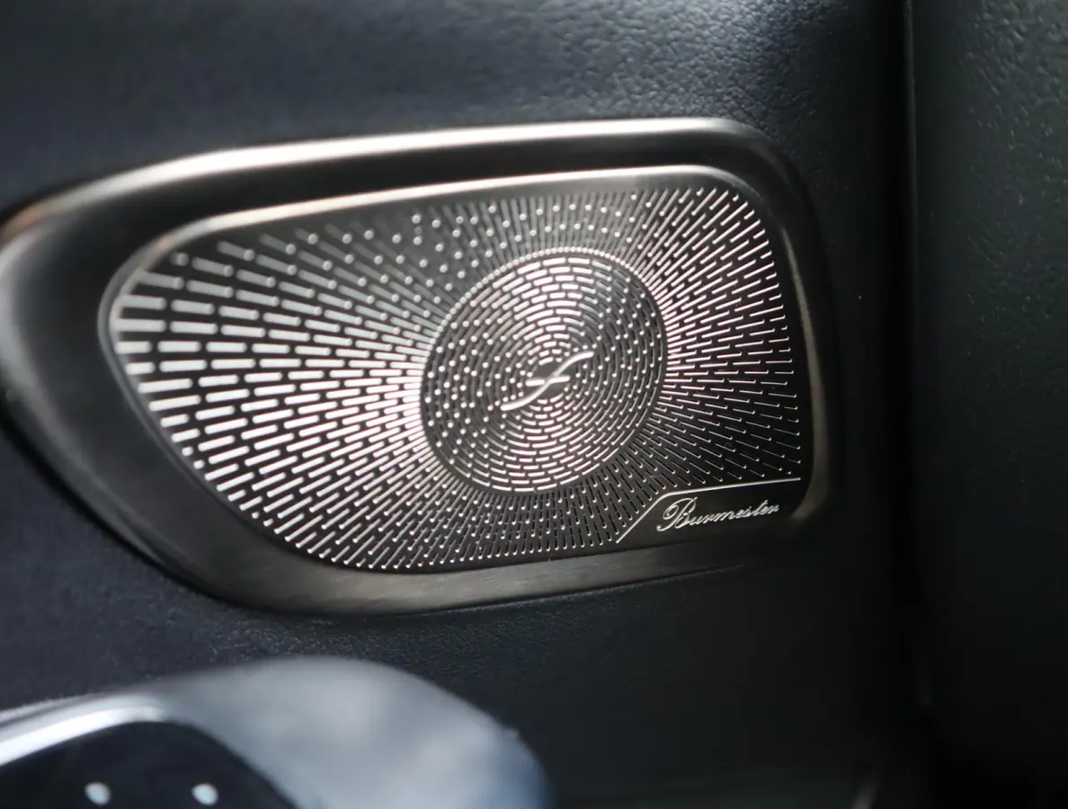 300 AMG Line | Pano | Camera | Burmester