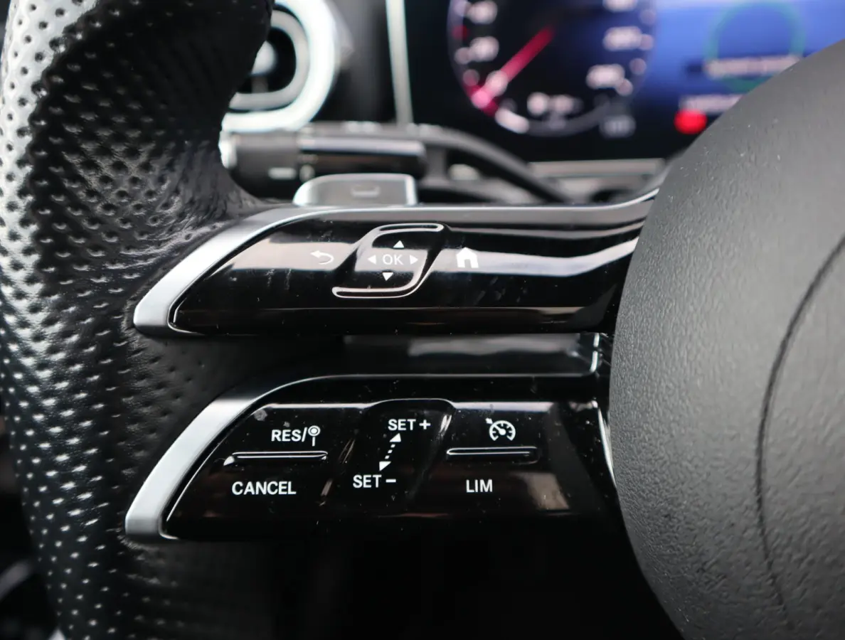 300 AMG Line | Pano | Camera | Burmester
